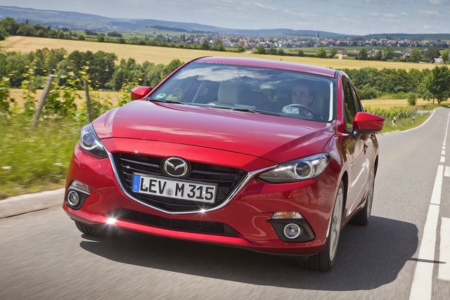 Mazda 3 / Axela Hatchback photo 3