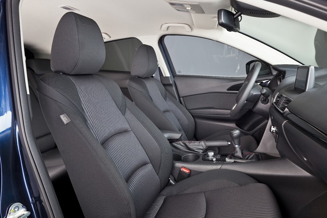 Mazda 3 / Axela Hatchback photo 45