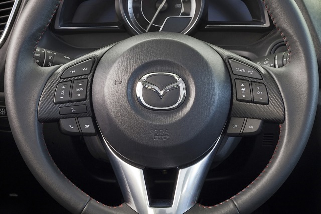 Mazda 3 / Axela Hatchback photo 57