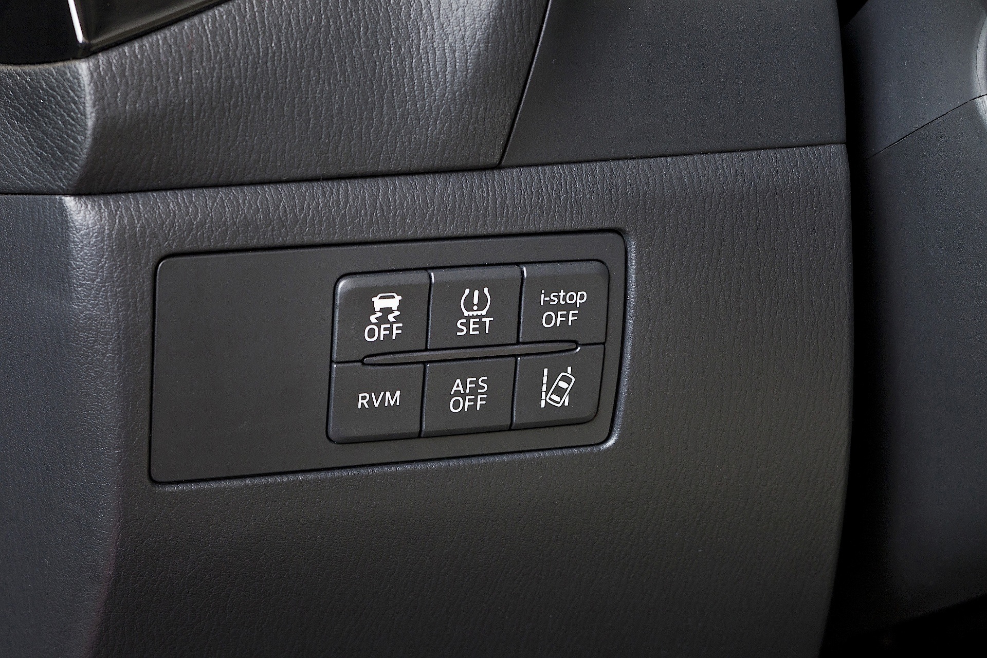 Mazda 3 / Axela Hatchback photo 58