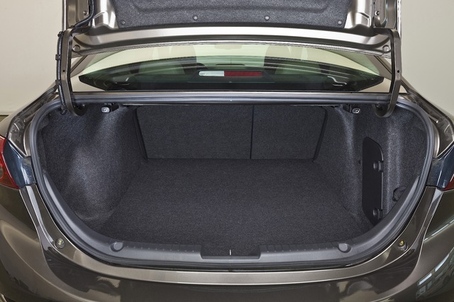Mazda 3 / Axela Hatchback photo 63