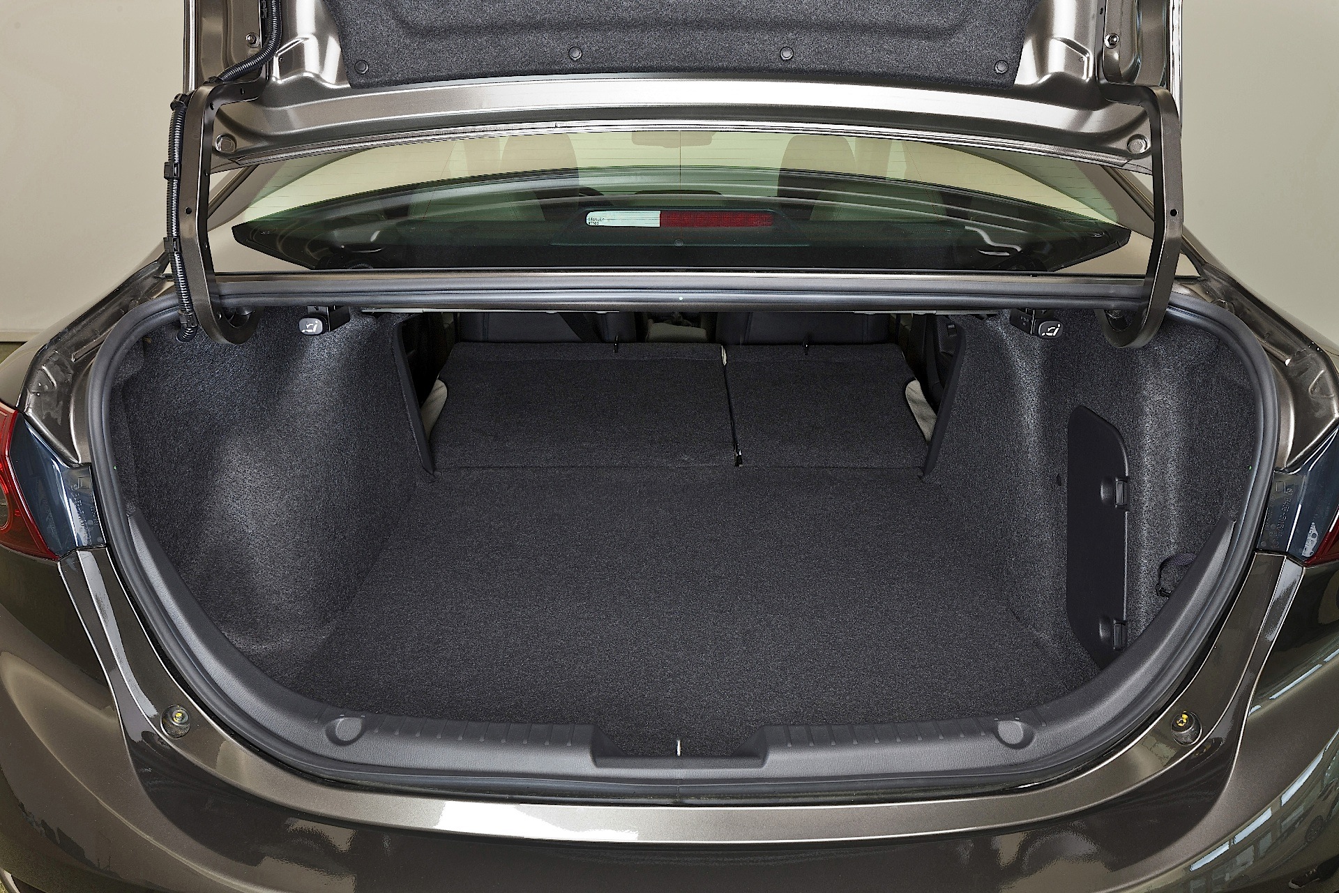 Mazda 3 / Axela Hatchback photo 64