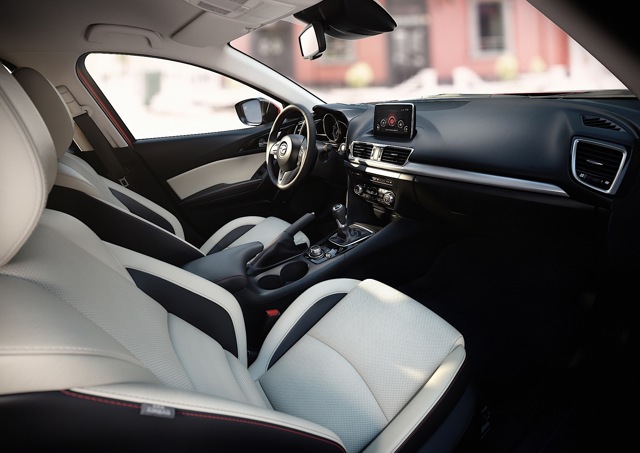 Mazda 3 / Axela Hatchback photo 68
