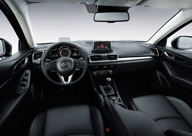 Mazda 3 / Axela Hatchback photo 72