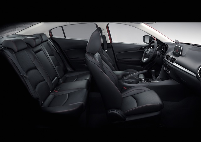 Mazda 3 / Axela Hatchback photo 89