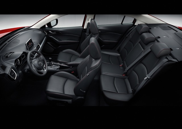 Mazda 3 / Axela Hatchback photo 91