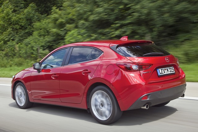 Mazda 3 / Axela Hatchback photo 9