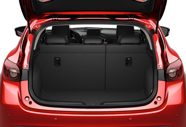 Mazda 3 / Axela Hatchback photo 34