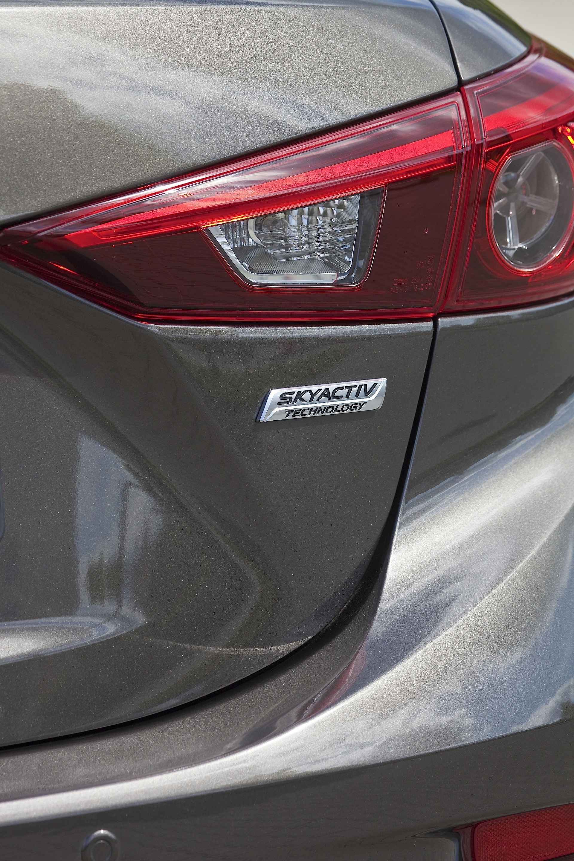 Mazda 3 / Axela Hatchback photo 36