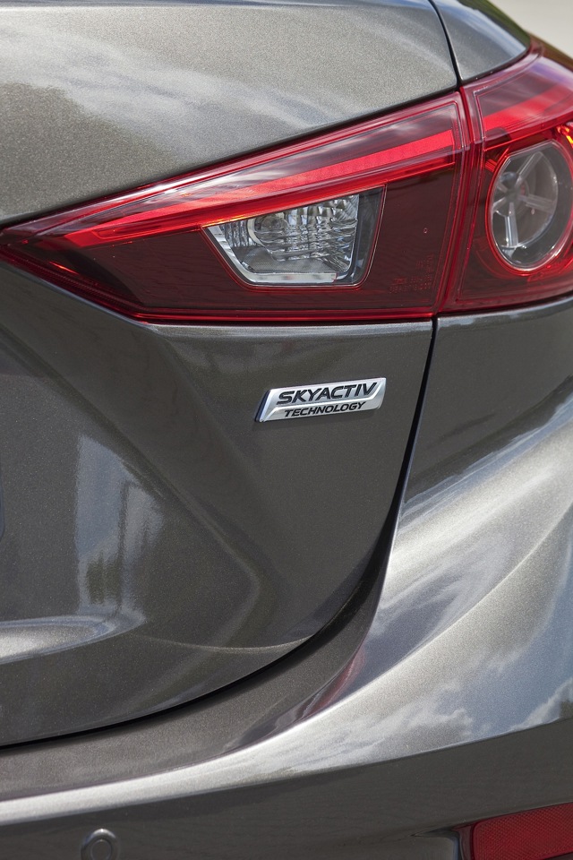 Mazda 3 / Axela Hatchback photo 36