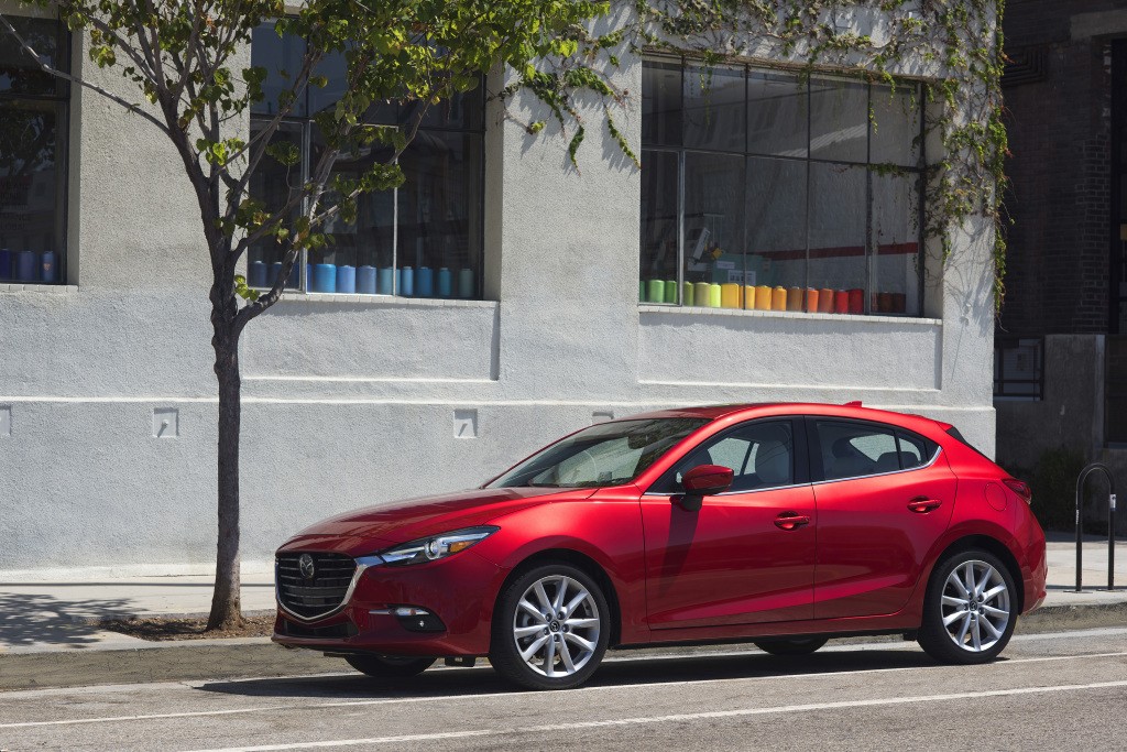 Mazda 3 / Axela Hatchback photo 6