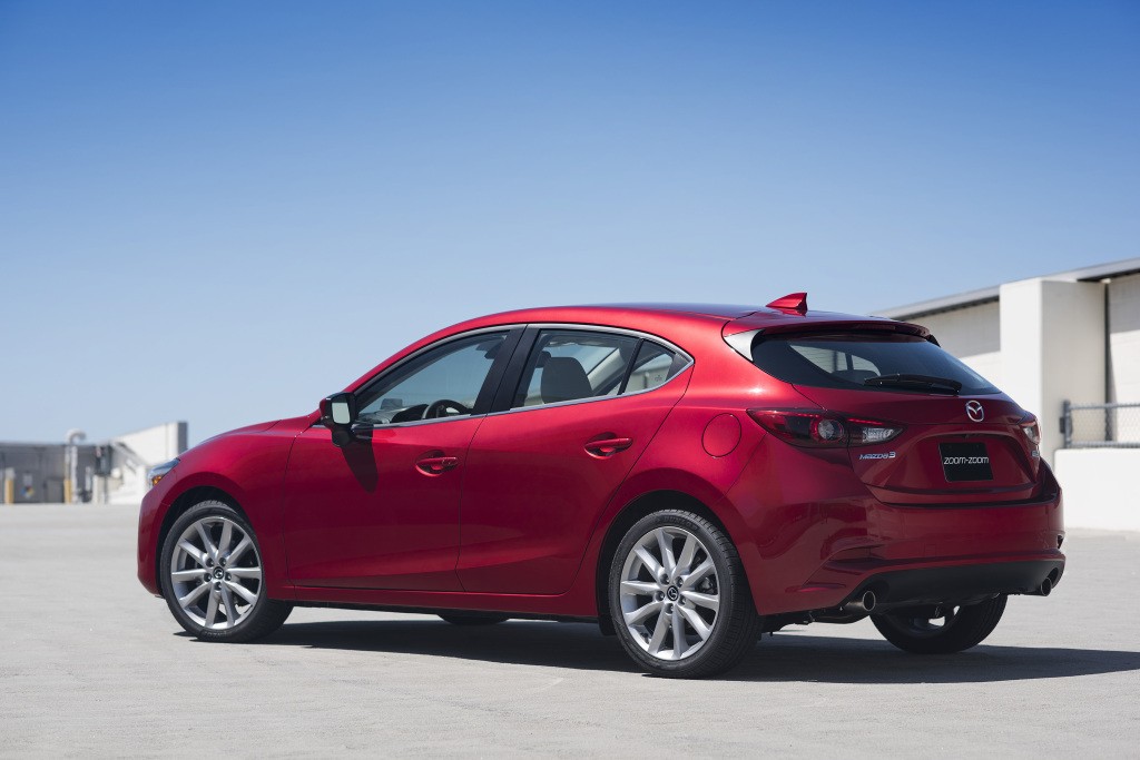 Mazda 3 / Axela Hatchback photo 8