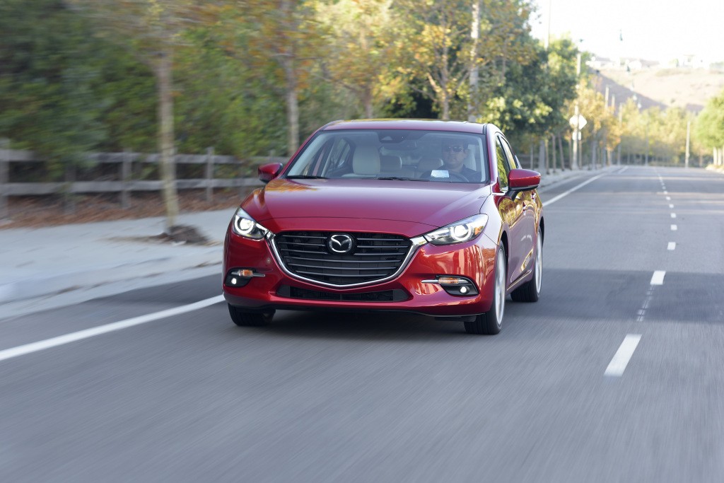 Mazda 3 / Axela Hatchback photo 14