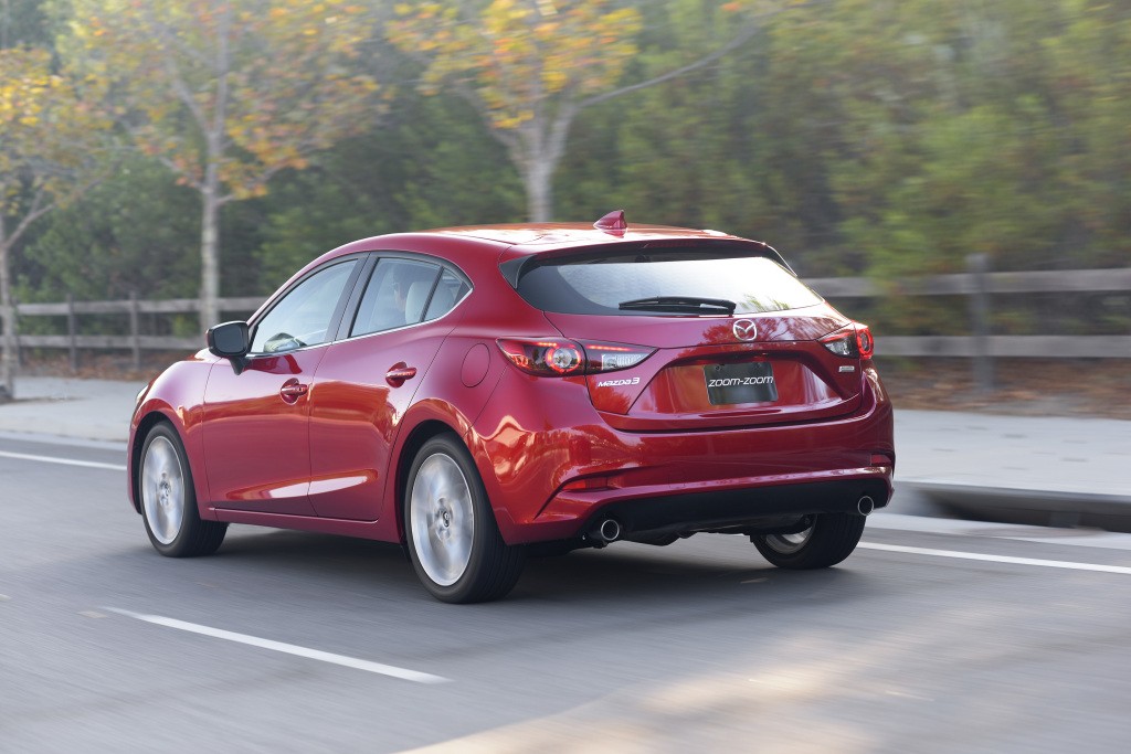 Mazda 3 / Axela Hatchback photo 17