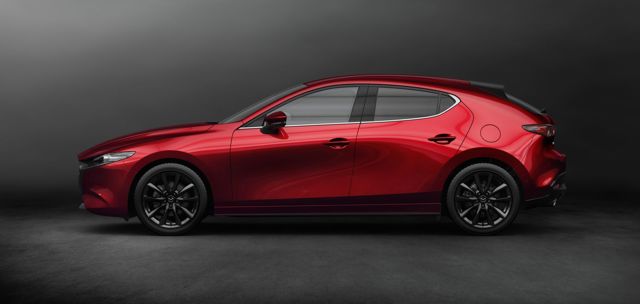 Mazda 3 / Axela Hatchback photo 9