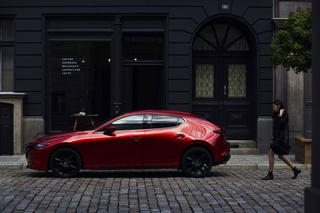 Mazda 3 / Axela Hatchback photo 5