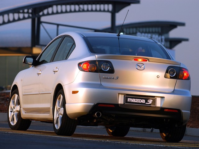 Mazda 3 / Axela Sedan photo 12