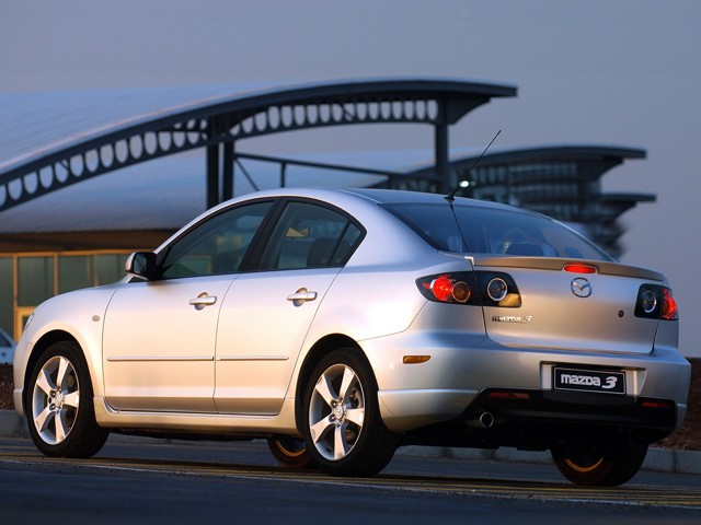 Mazda 3 / Axela Sedan photo 14