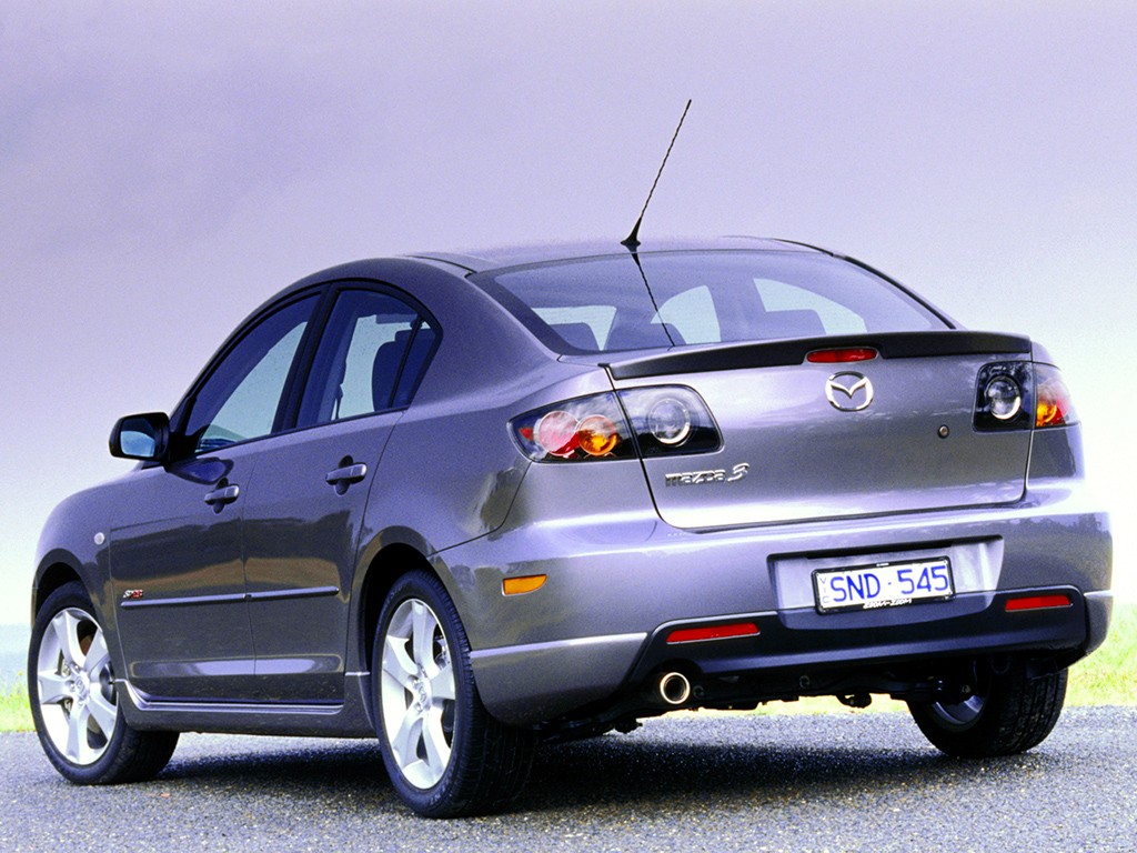 Mazda 3 / Axela Sedan photo 20