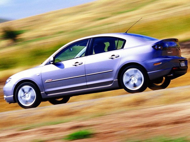 Mazda 3 / Axela Sedan photo 21