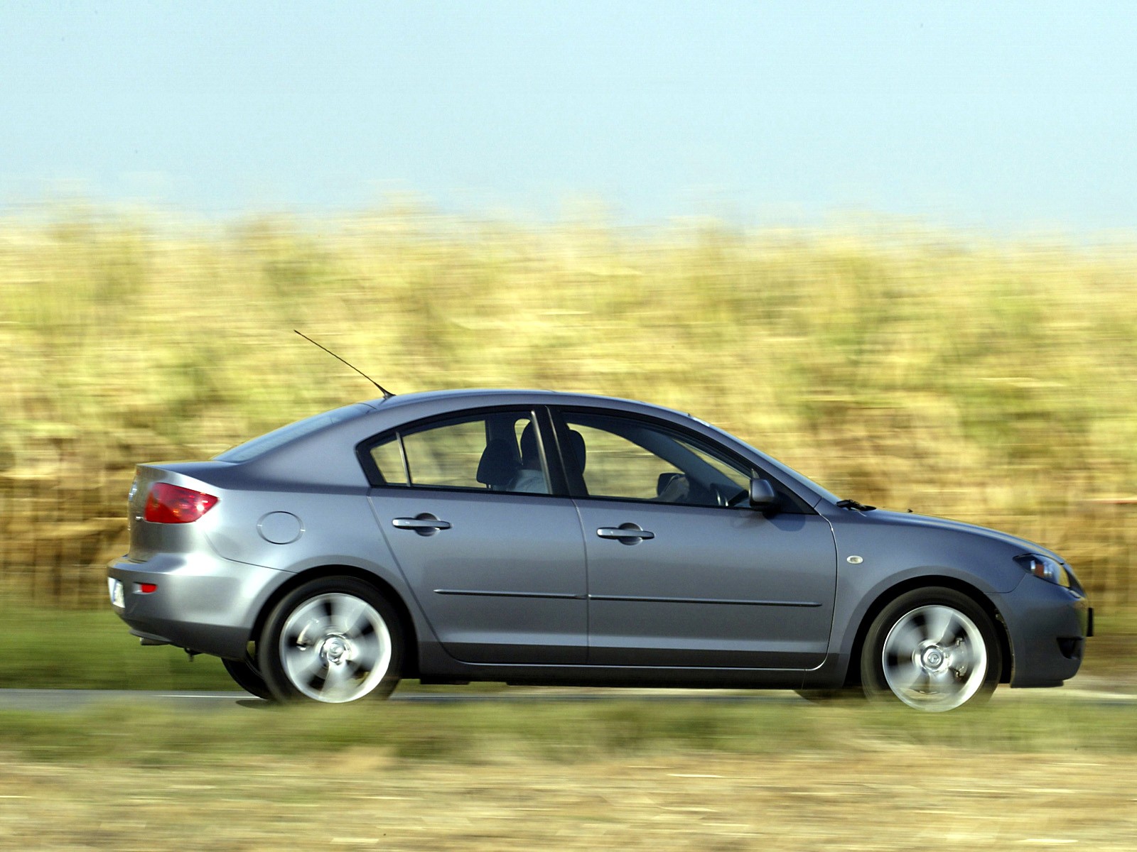 Mazda 3 / Axela Sedan photo 36
