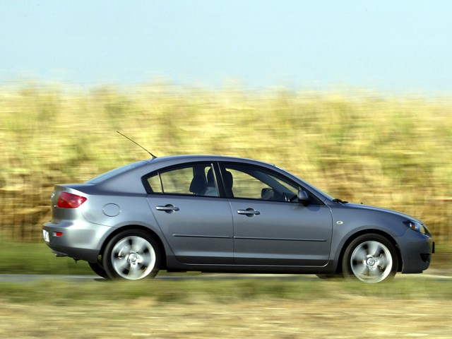 Mazda 3 / Axela Sedan photo 36