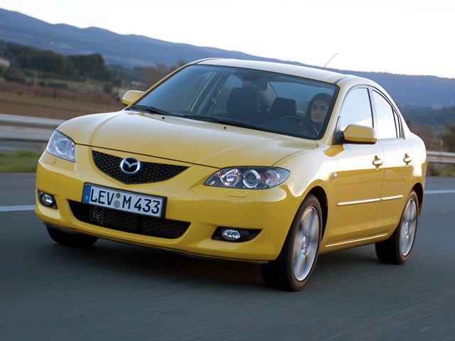 Mazda 3 / Axela Sedan photo 38