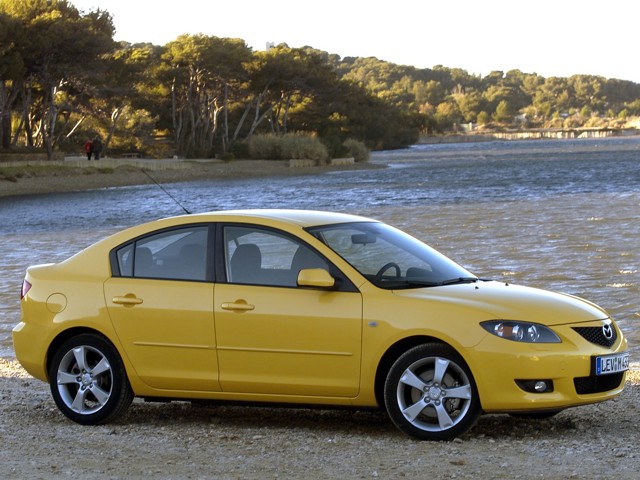 Mazda 3 / Axela Sedan photo 40