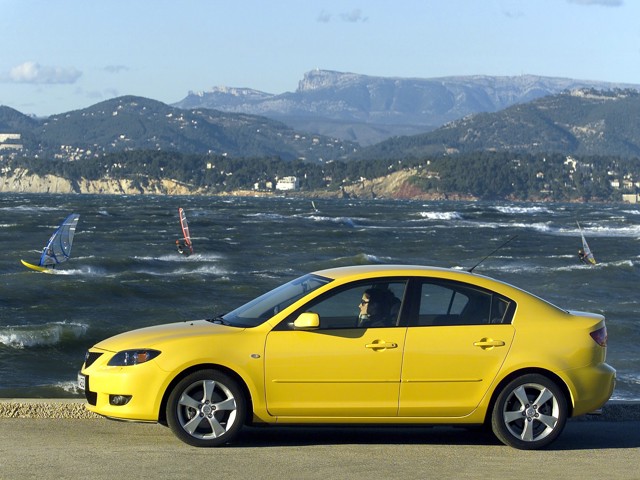 Mazda 3 / Axela Sedan photo 43