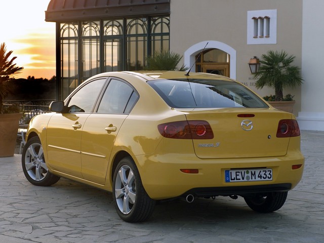 Mazda 3 / Axela Sedan photo 44