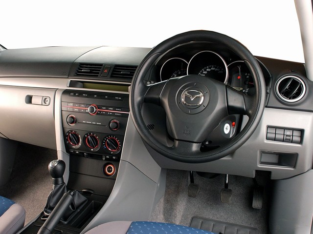 Mazda 3 / Axela Sedan photo 57