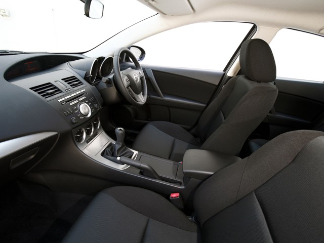 Mazda 3 / Axela Sedan photo 82