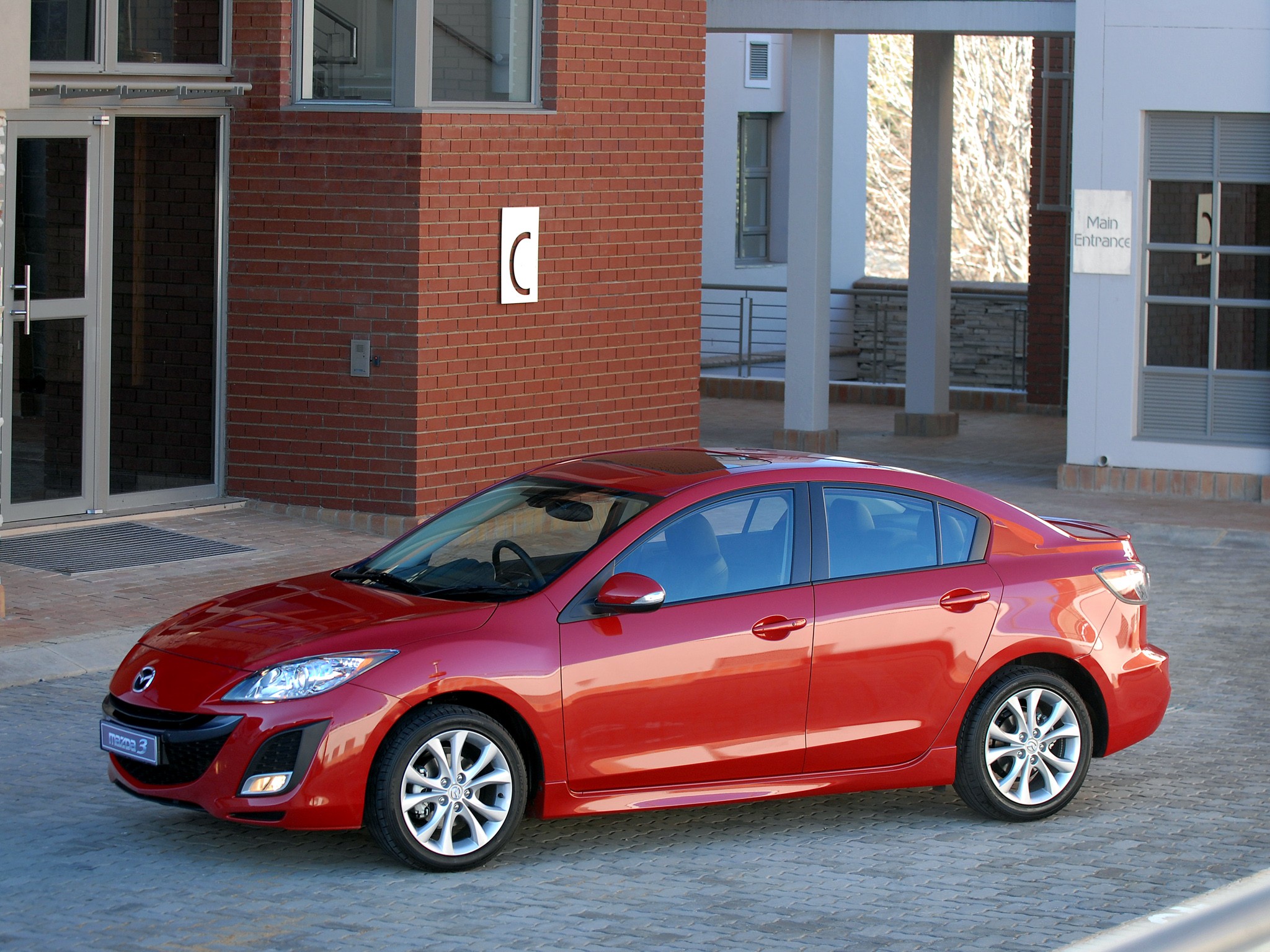 Mazda 3 / Axela Sedan photo 15