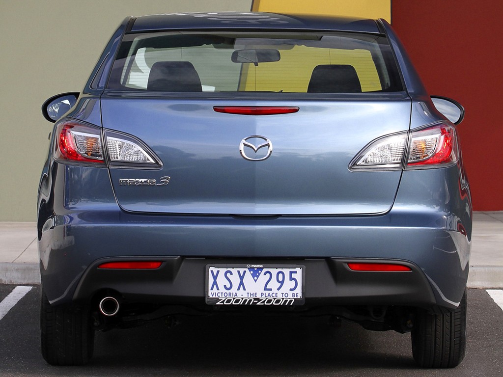 Mazda 3 / Axela Sedan photo 21