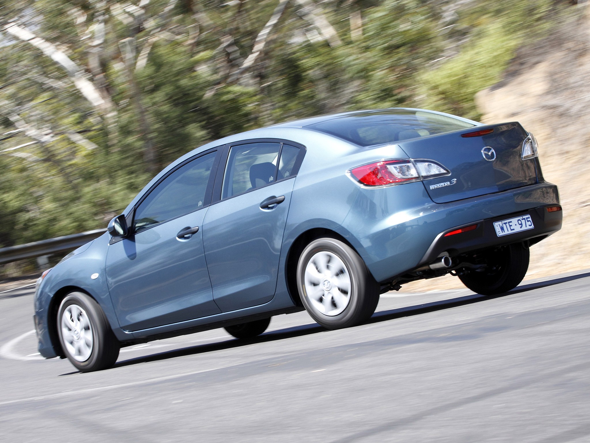 Mazda 3 / Axela Sedan photo 29