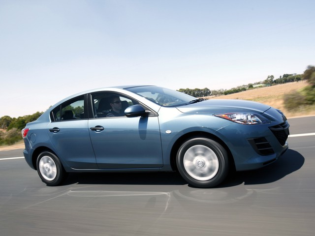Mazda 3 / Axela Sedan photo 30