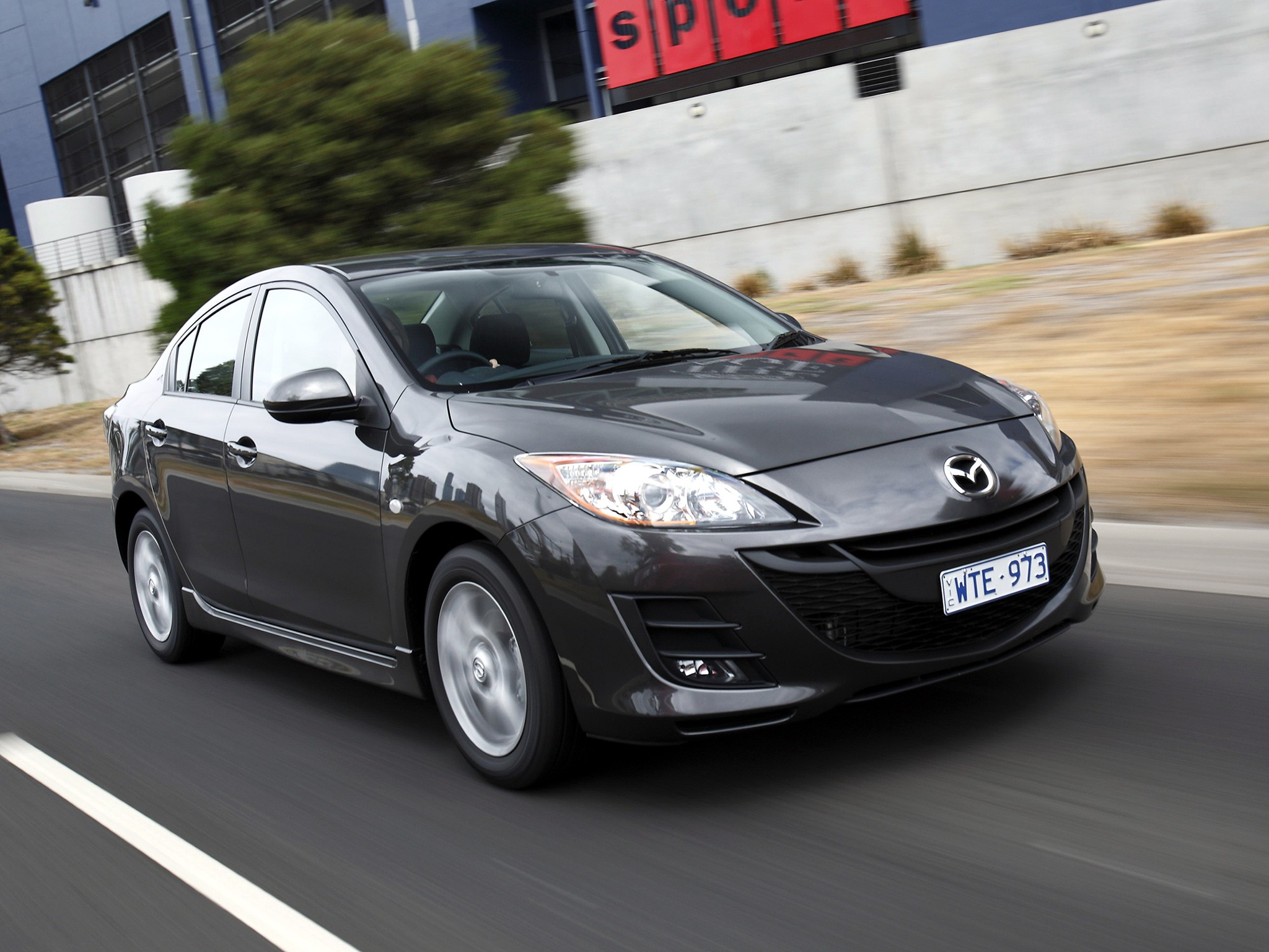 Mazda 3 / Axela Sedan photo 32