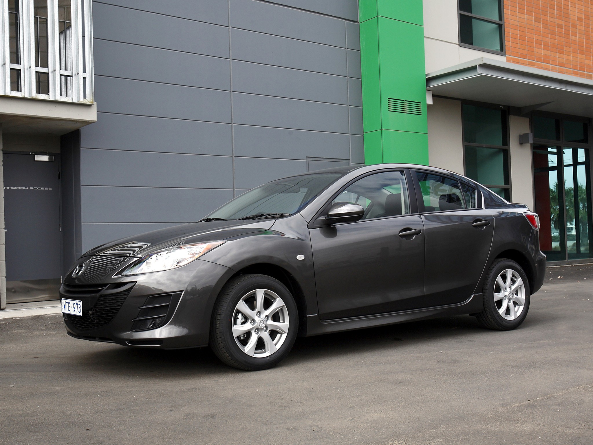 Mazda 3 / Axela Sedan photo 34