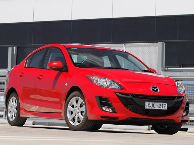 Mazda 3 / Axela Sedan photo 37