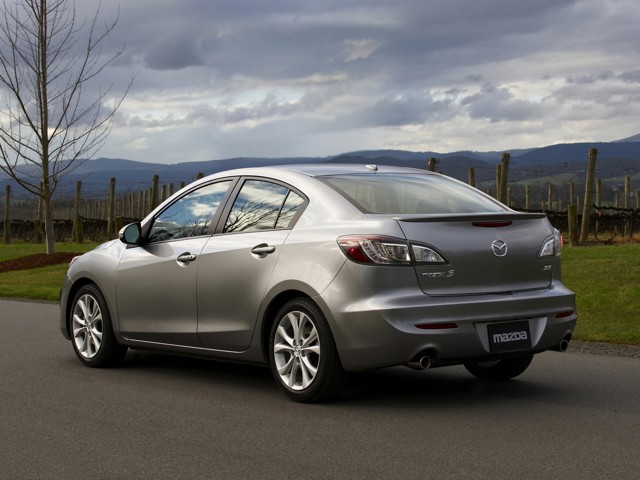 Mazda 3 / Axela Sedan photo 50