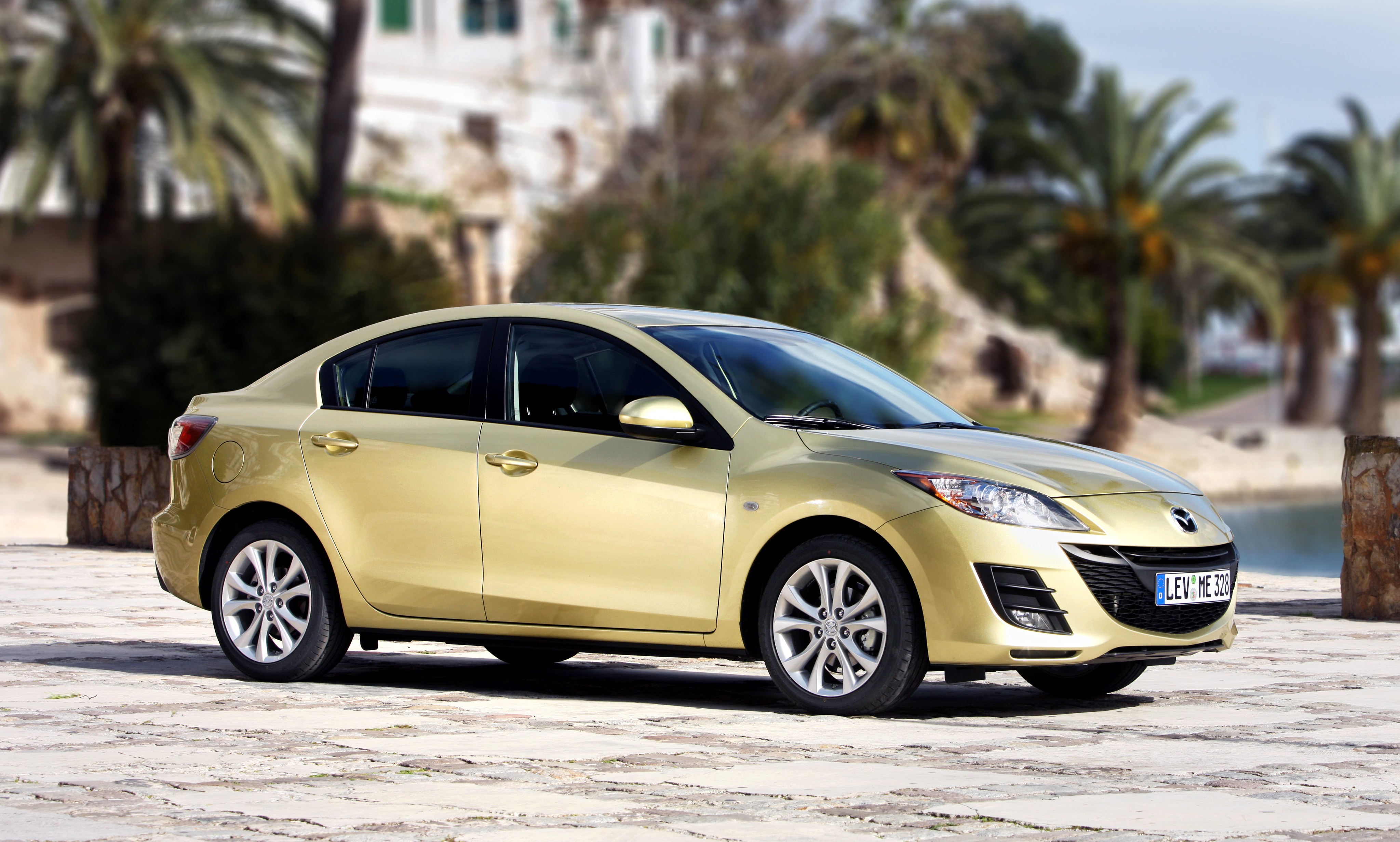 Mazda 3 / Axela Sedan photo 70