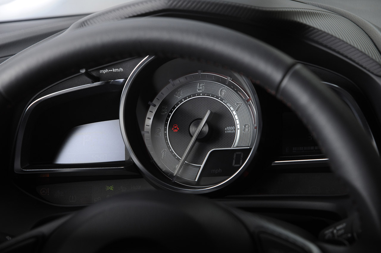 Mazda 3 / Axela Sedan photo 39