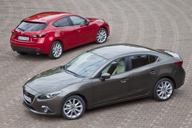 Mazda 3 / Axela Sedan Foto 4