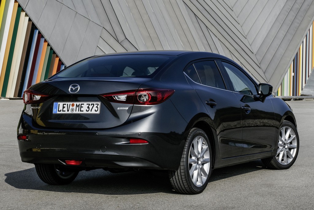 Mazda 3 / Axela Sedan photo 8