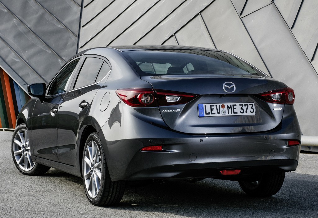 Mazda 3 / Axela Sedan photo 11