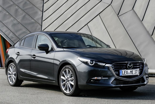 Mazda 3 / Axela Sedan foto 12