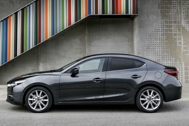 Mazda 3 / Axela Sedan foto 13
