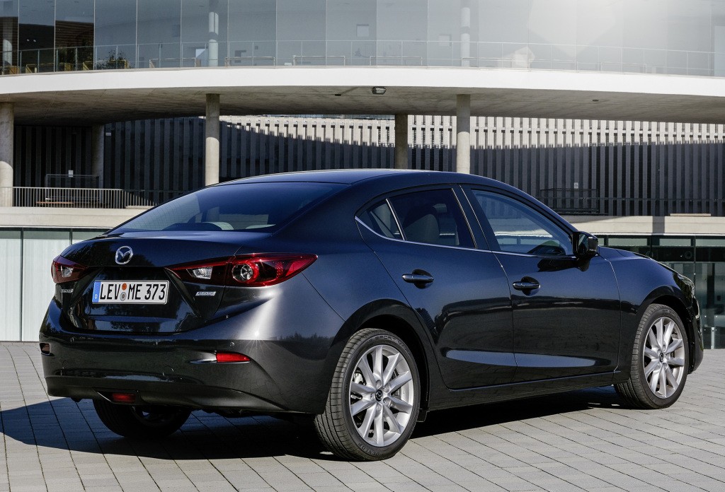 Mazda 3 / Axela Sedan photo 15
