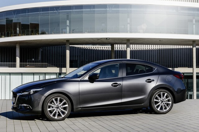 Mazda 3 / Axela Sedan foto 16