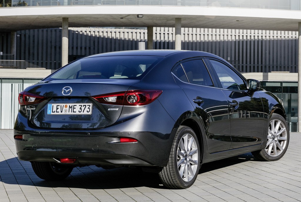 Mazda 3 / Axela Sedan photo 17